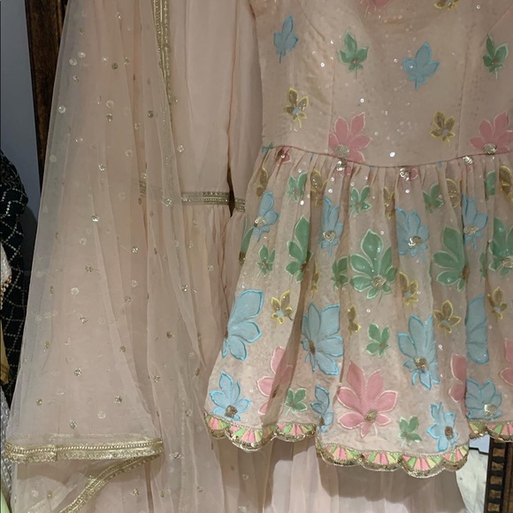 Sharara suits - Picture 5 of 7